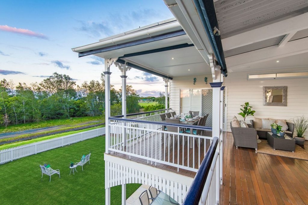 Nudgee Beach Residence Property Style
